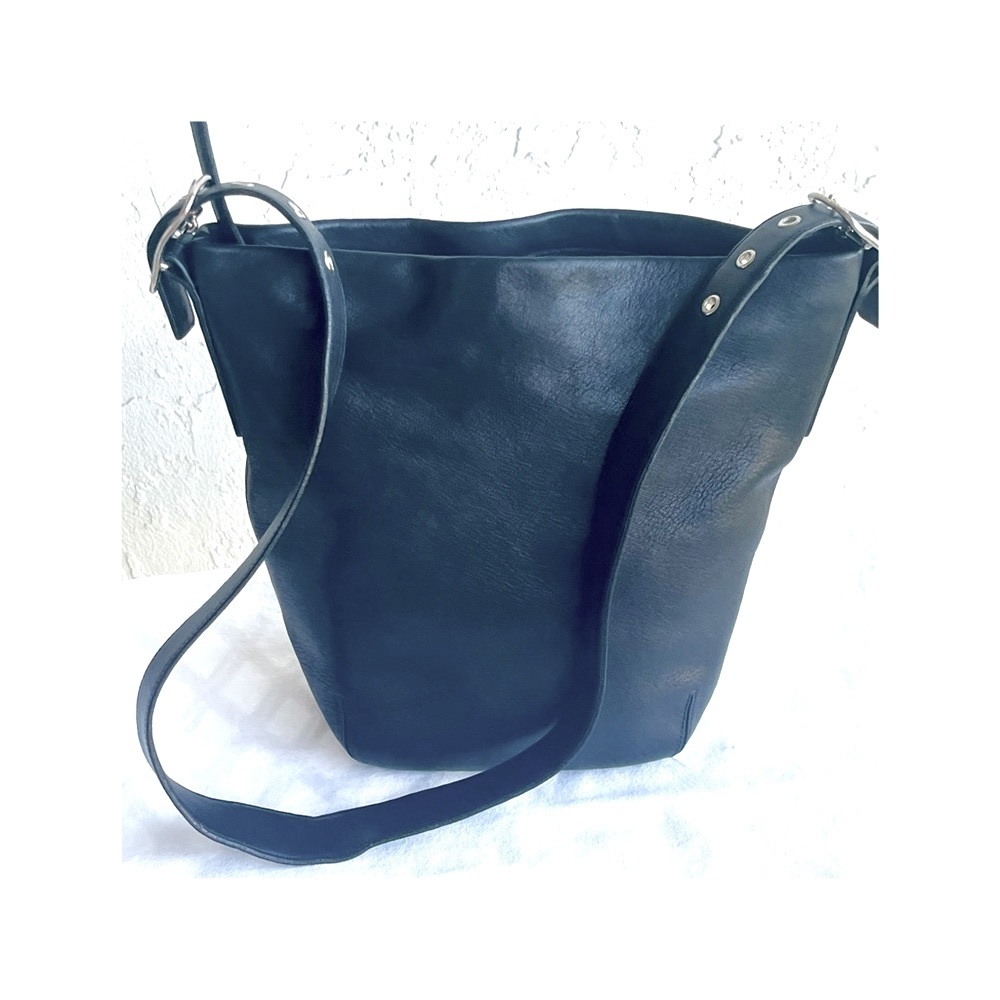 VINTAGE COACH BLACK DUFFLE SOHO LEGACY 9186 SHOULDER BAG
